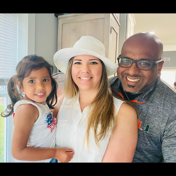 Meet your Posher, Brittany - Picture 1 of 3